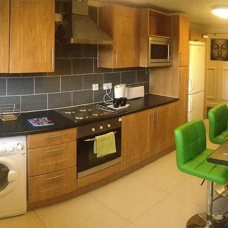 Alton Apartments Bradford  Eksteriør billede